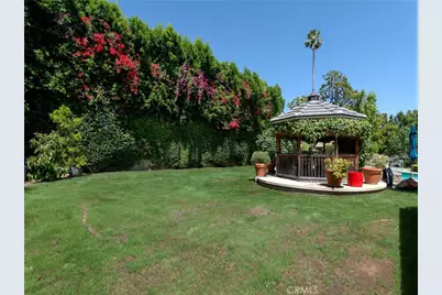 19143 Marilla, Northridge, CA 91324 - Photo 50