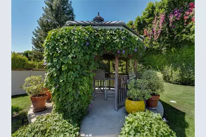 19143 Marilla, Northridge, CA 91324 - Photo 48
