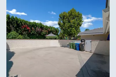 19143 Marilla, Northridge, CA 91324 - Photo 52