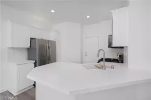 26939 Hillsborough Pkwy, Valencia, CA 91354 - Photo 12
