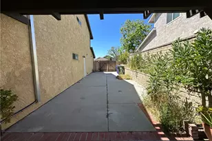 21631 Grovepark, Saugus, CA 91350 - Photo 44