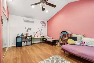 18937 Sylvan St, Tarzana, CA 91335 - Photo 18