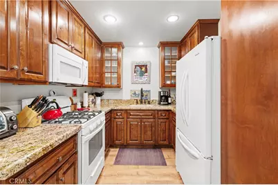 19120 Avenue Of The Oaks #A, Newhall, CA 91321 - Photo 18