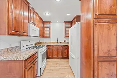 19120 Avenue Of The Oaks #A, Newhall, CA 91321 - Photo 18