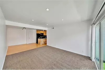 18620 Hatteras Street #247, Tarzana, CA 91356 - Photo 4