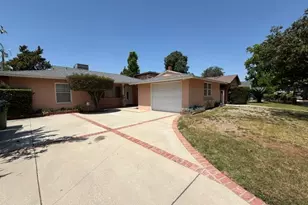 6927 Costello, Van Nuys, CA 91405 - Photo 2