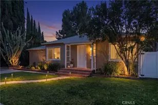 17008 Hartland St, Lake Balboa, CA 91406 - Photo 2