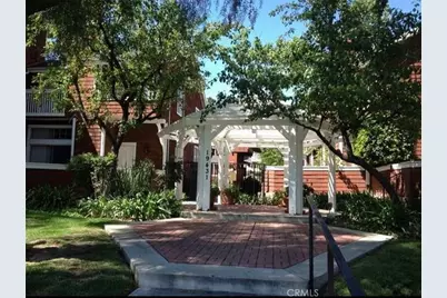 19431 Sherman, Reseda, CA 91335 - Photo 4