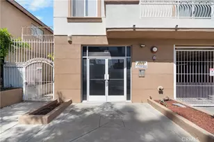 949 S Manhattan Pl, Los Angeles, CA 90019 - Photo 4