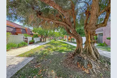 10439 Larwin, Chatsworth, CA 91311 - Photo 44