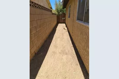 44436 Watford, Lancaster, CA 93535 - Photo 6