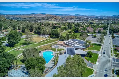 19427 Oak Crossing, Newhall, CA 91321 - Photo 24