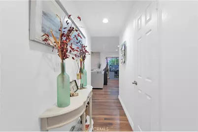 4771 Excelente Drive, Woodland Hills, CA 91364 - Photo 22