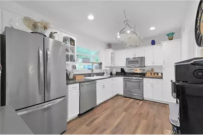 4771 Excelente Drive, Woodland Hills, CA 91364 - Photo 6