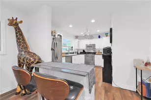 4771 Excelente Dr, Woodland Hills, CA 91364 - Photo 12
