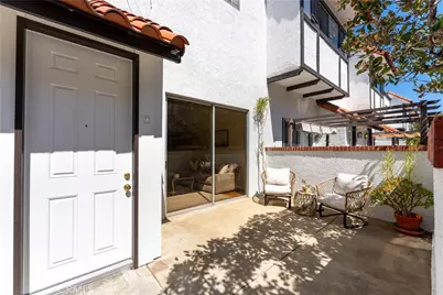 10030 Owensmouth #67, Chatsworth, CA 91311 - Photo 2