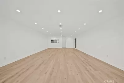 11488 Burbank Blvd, North Hollywood, CA 91601 - Photo 2