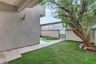 18526 Mayall St, Northridge, CA 91324 - Photo 6