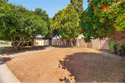 20253 Hamlin Street, Winnetka, CA 91306 - Photo 2