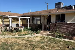343 E Ave R 6, Palmdale, CA 93550 - Photo 4