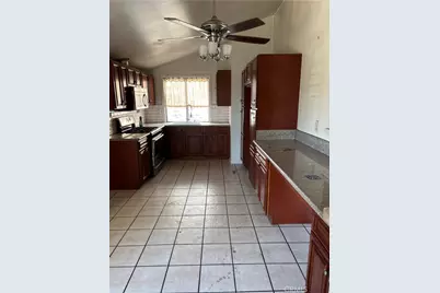 18716 Oakmoor, Canyon Country, CA 91351 - Photo 10