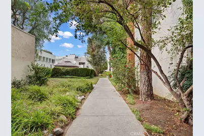 18411 Hatteras Street #138, Tarzana, CA 91356 - Photo 36