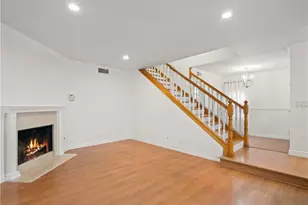 18411 Hatteras Street, Tarzana, CA 91356 - Photo 4