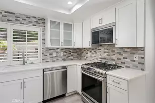 21725 Jeffers Ln, Saugus, CA 91350 - Photo 16