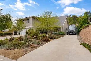 20944 Canterwood, Saugus, CA 91350 - Photo 2