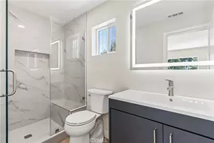 21235 Lopez St, Woodland Hills, CA 91364 - Photo 30
