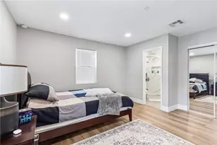 21235 Lopez St, Woodland Hills, CA 91364 - Photo 14