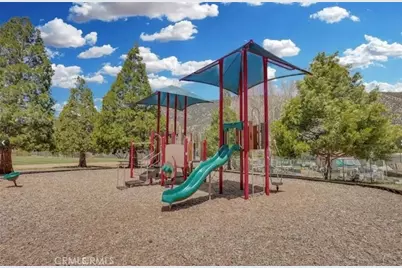 1827 Matterhorn Drive, Pine Mountain Club, CA 93222 - Photo 14