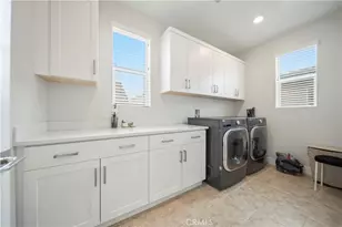 27014 Goldfields Ct, Valencia, CA 91381 - Photo 28