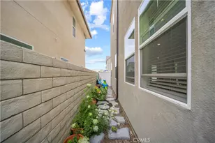 27014 Goldfields Ct, Valencia, CA 91381 - Photo 32