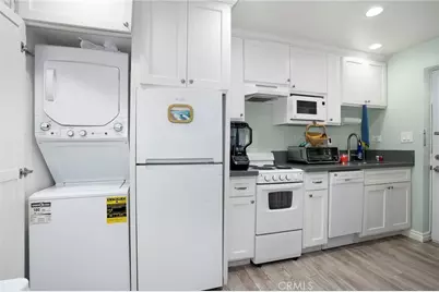 21823 Providencia Street, Woodland Hills, CA 91364 - Photo 22