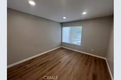 23515 Lyons, Valencia, CA 91355 - Photo 8