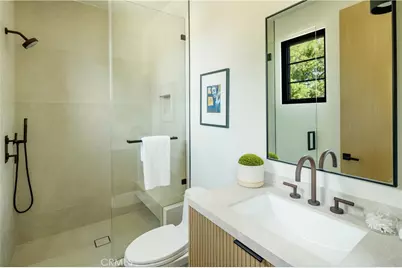 4245 Bellaire Avenue, Studio City, CA 91604 - Photo 28