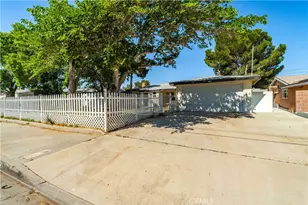 44937 E 5th St, Lancaster, CA 93535 - Photo 4