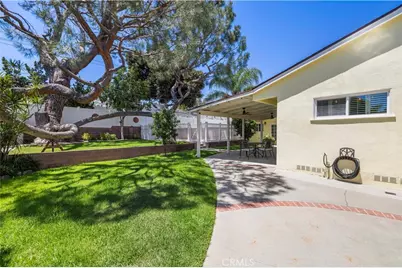 10011 Genesta Avenue, Northridge, CA 91325 - Photo 2