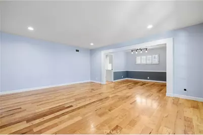 10011 Genesta Avenue, Northridge, CA 91325 - Photo 22