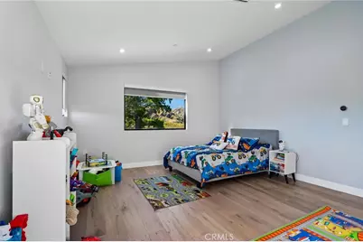 13042 Jolette Avenue, Granada Hills, CA 91344 - Photo 26