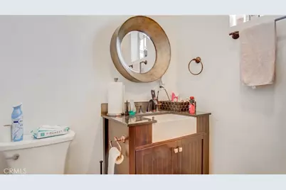 7945 Woodman Avenue, Panorama City, CA 91402 - Photo 34