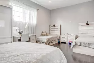 7945 Woodman Ave, Panorama City, CA 91402 - Photo 16