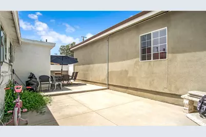 7945 Woodman Avenue, Panorama City, CA 91402 - Photo 40