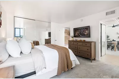 7826 Topanga Canyon Boulevard #301, Canoga Park, CA 91304 - Photo 14
