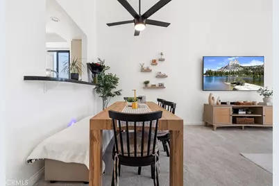 7826 Topanga Canyon Boulevard #301, Canoga Park, CA 91304 - Photo 6