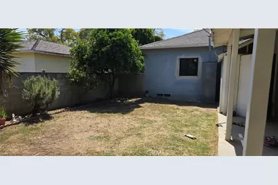 8068 Hazeltine, Panorama City, CA 91402 - Photo 2