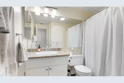 23921 Del Monte Dr #34, Valencia, CA 91355 - Photo 12