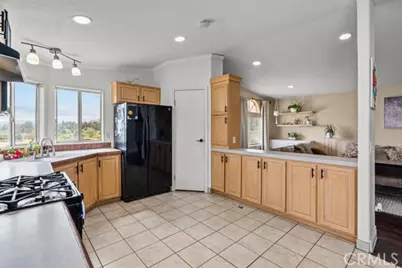 13691 Gavina Ave #382, Sylmar, CA 91342 - Photo 18
