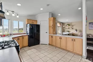 13691 Gavina Ave, Sylmar, CA 91342 - Photo 18